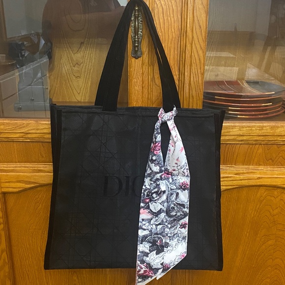 Dior Black Mesh Tote - Picture 3 of 9